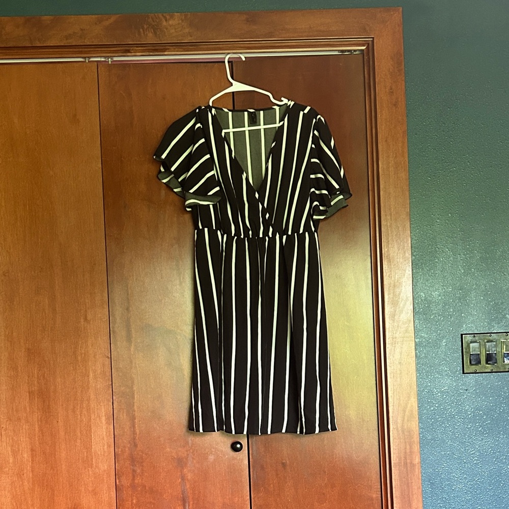 Elegant Black and White Striped Dress 21